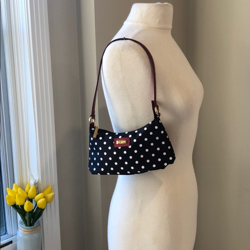 ST. JOHN Shoulder Bag